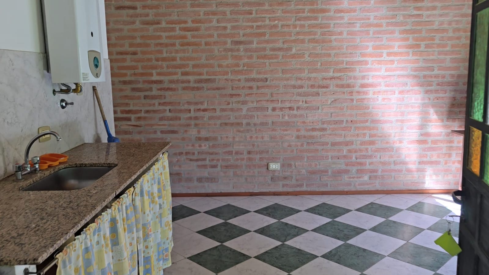 Baño con antebaño