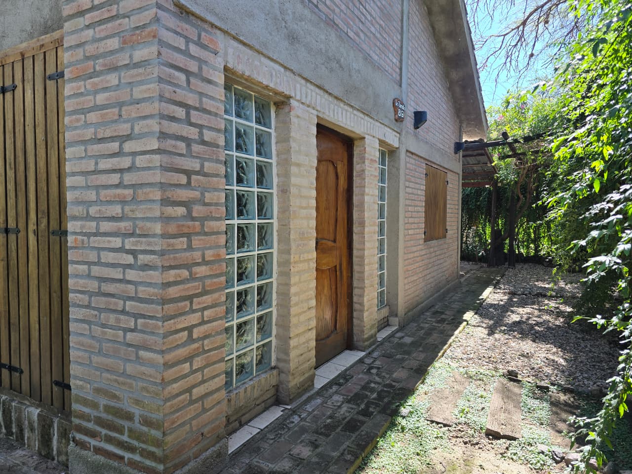 Lateral de la casa