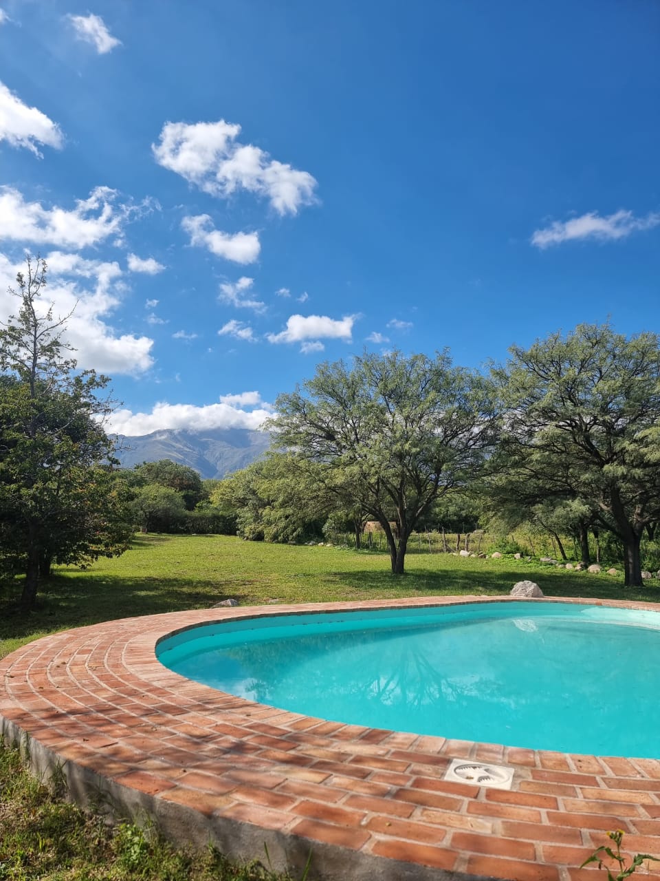Pileta con vista a las sierras, Casa de Campo